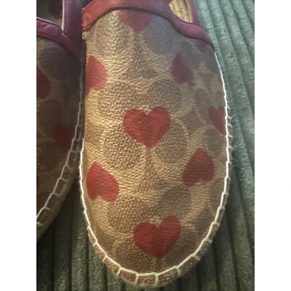 COACH Collins Valentine's Women Espadrille Khaki Brown Red Heart Size 9.5